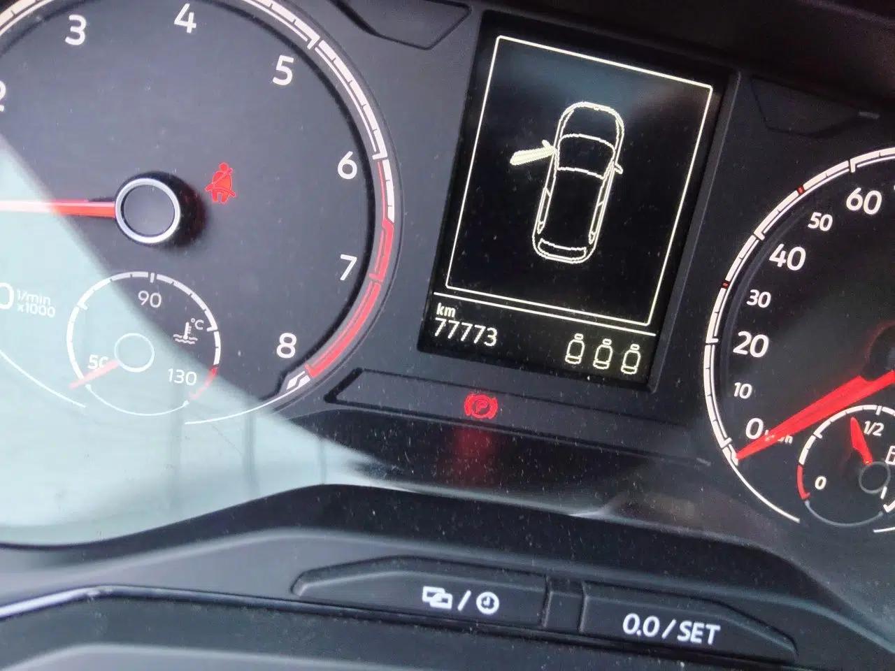 Volkswagen Polo 2019 Plus 1.5L Automatic Panoramic Enjoyment Edition — миниатюра 12