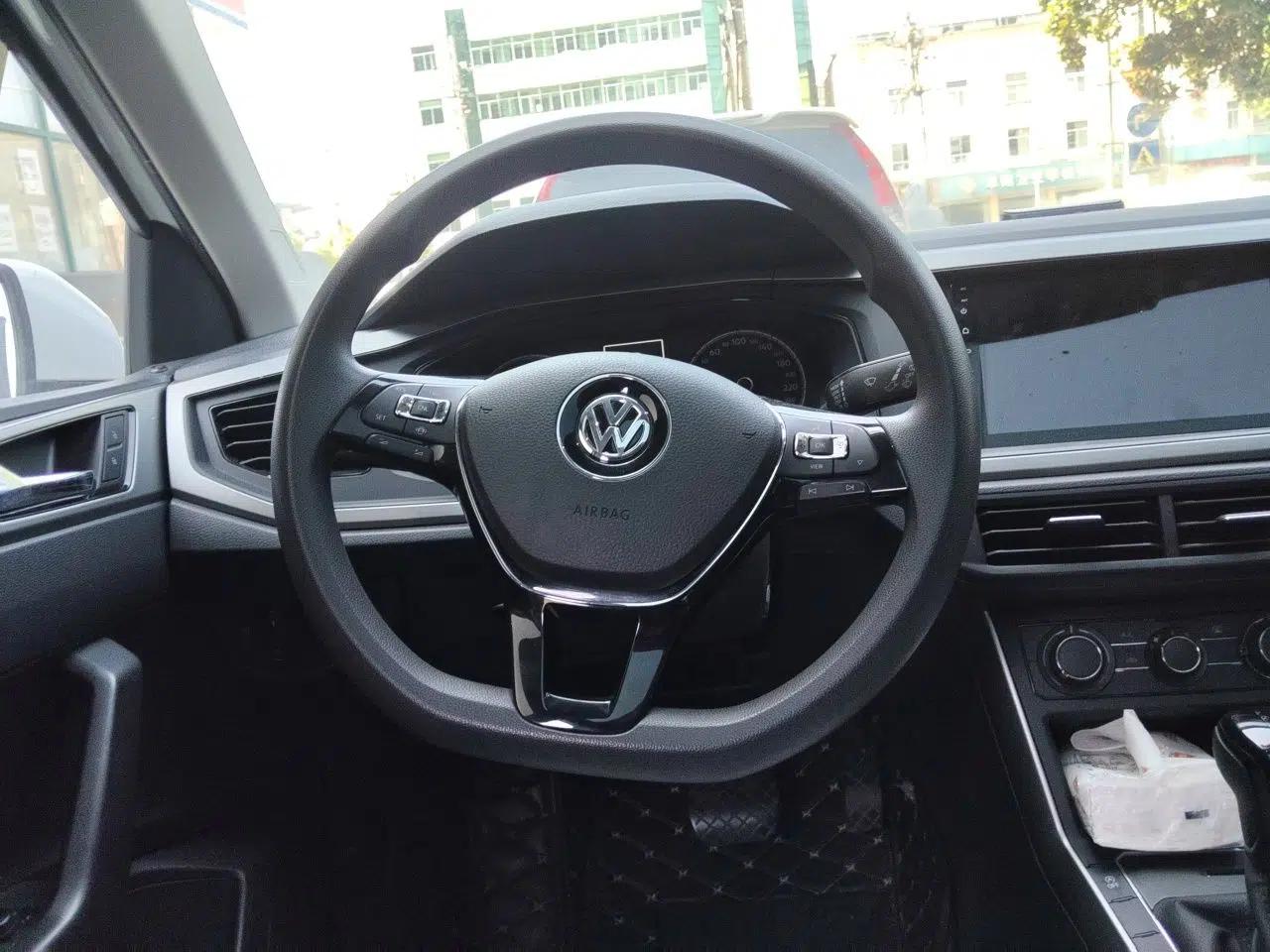 Volkswagen Polo 2019 Plus 1.5L Automatic Panoramic Enjoyment Edition — миниатюра 10