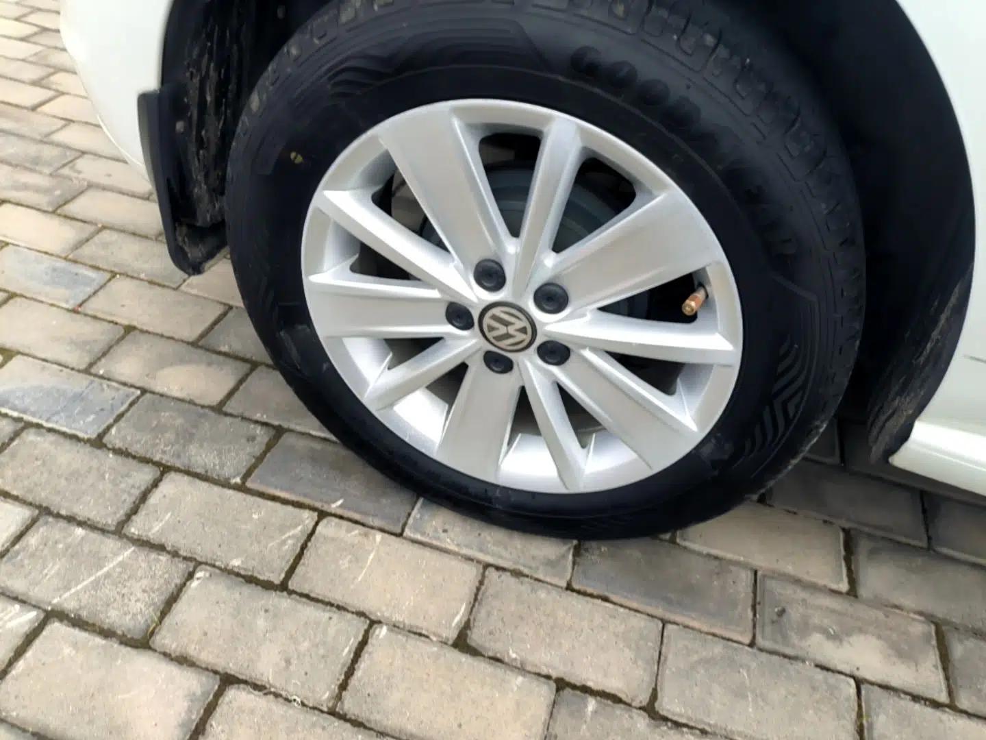 Volkswagen Polo 2018 1.5L Automatic Enjoyment Model — миниатюра 11