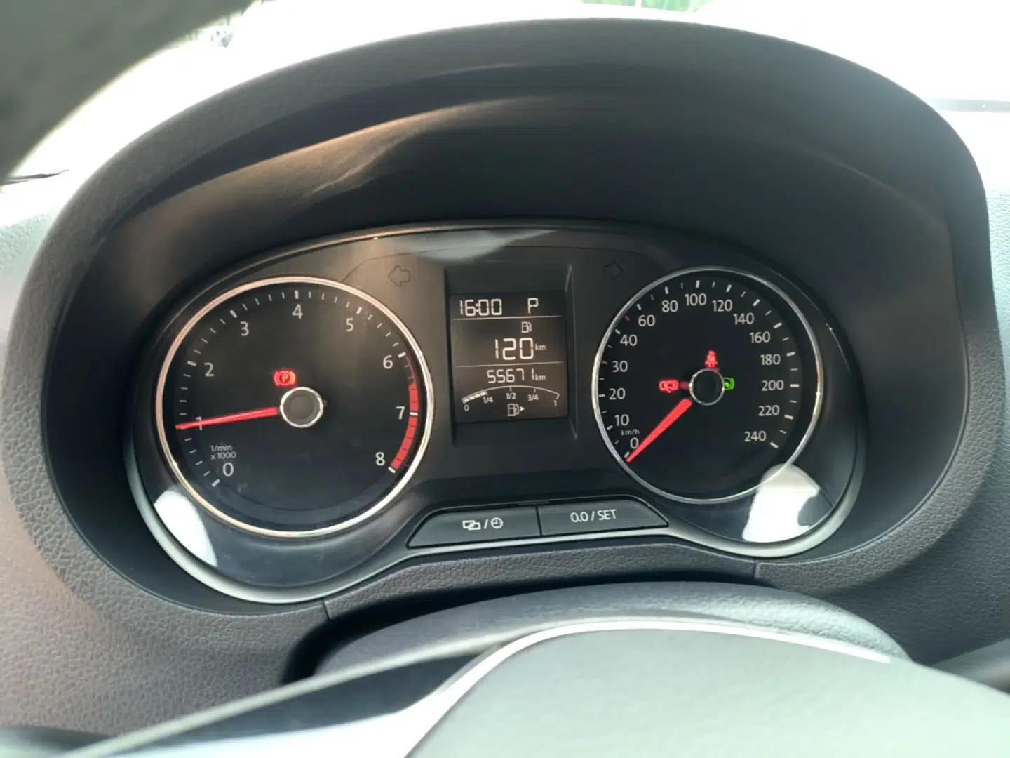 Volkswagen Polo 2018 1.5L Automatic Enjoyment Model — миниатюра 14