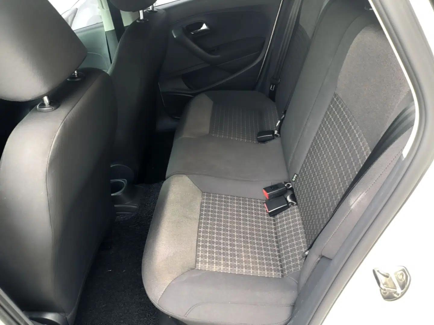 Volkswagen Polo 2018 1.5L Automatic Enjoyment Model — миниатюра 20