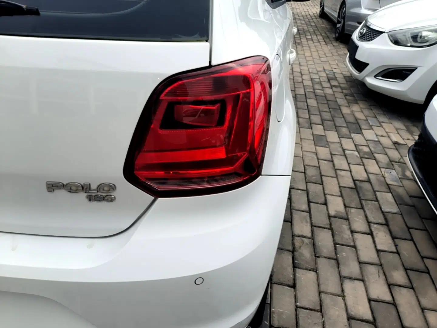 Volkswagen Polo 2018 1.5L Automatic Enjoyment Model — миниатюра 9