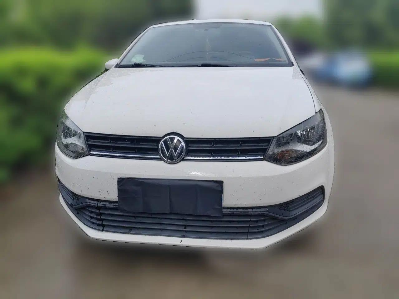 Volkswagen Polo 2016 1.4L Automatic Trendy Model — миниатюра 2