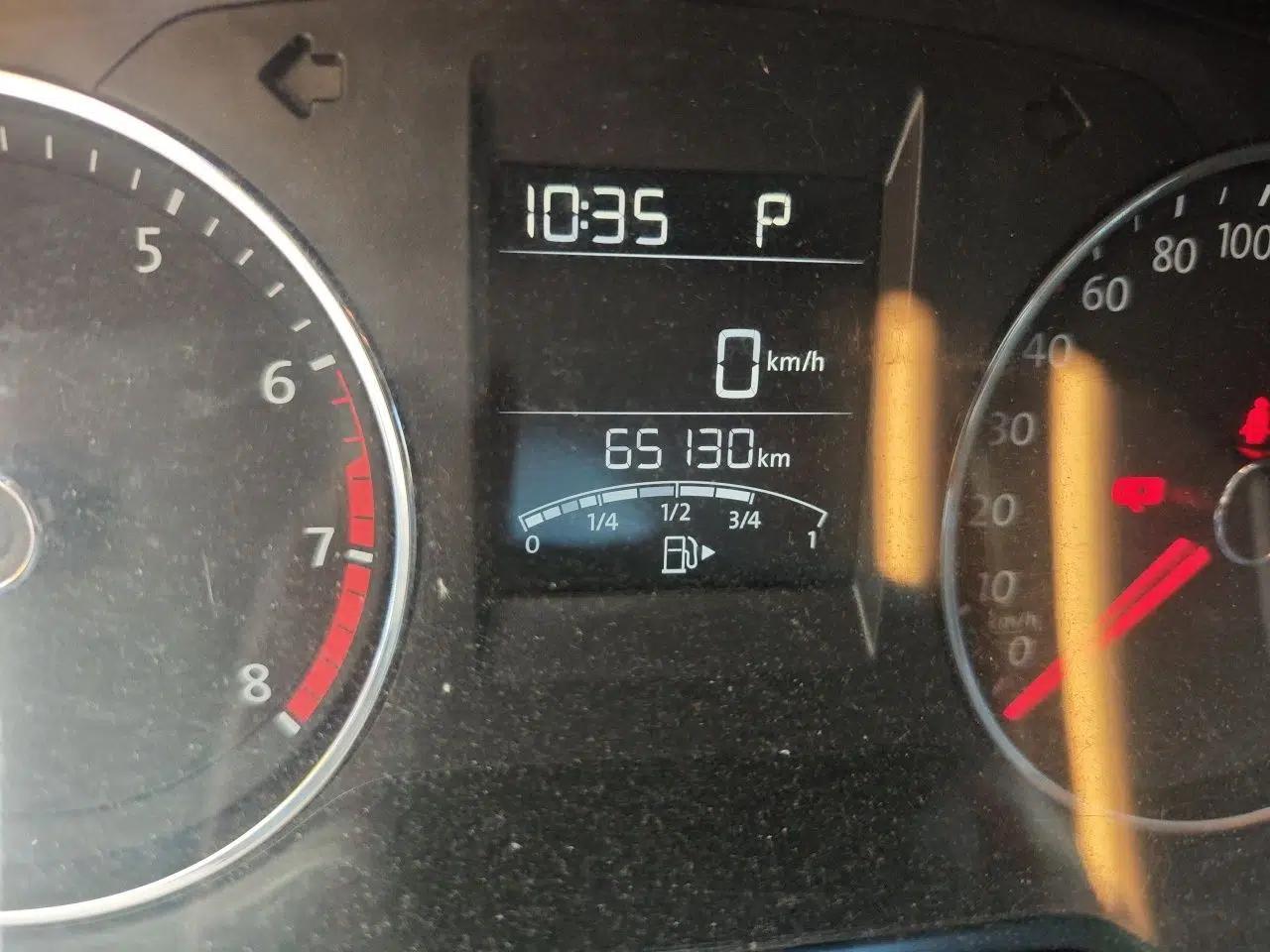Volkswagen Polo 2018 1.5L Automatic Enjoyment Model — миниатюра 12