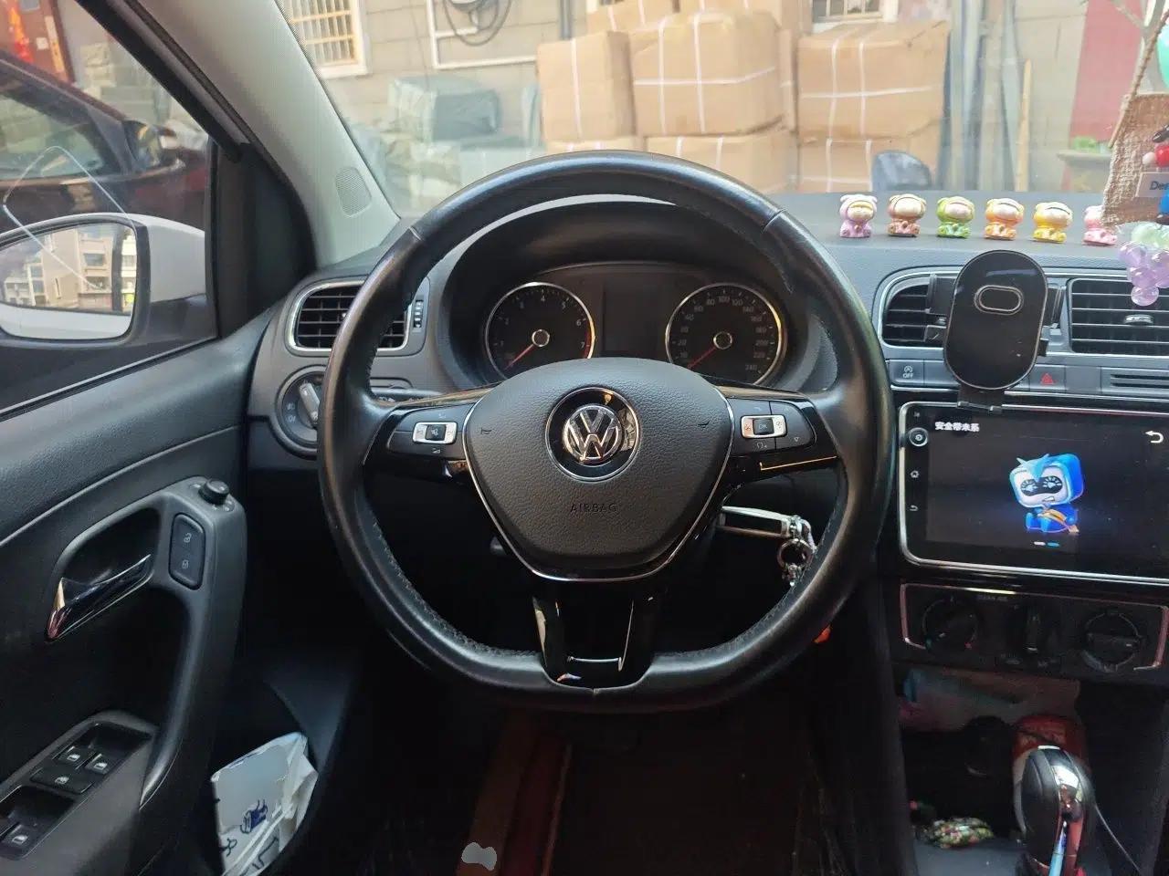 Volkswagen Polo 2018 1.5L Automatic Enjoyment Model — миниатюра 10