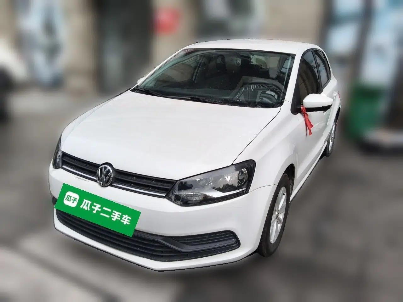 Volkswagen Polo 2016 1.4L Automatic Trendy Model — миниатюра 1