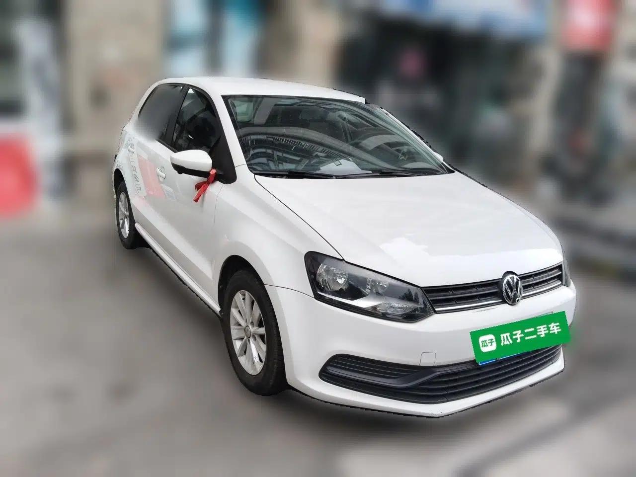 Volkswagen Polo 2016 1.4L Automatic Trendy Model — миниатюра 3