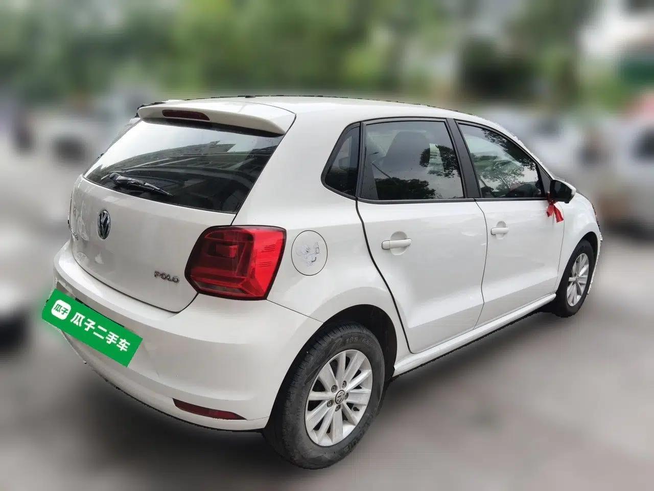 Volkswagen Polo 2016 1.4L Automatic Trendy Model — миниатюра 6