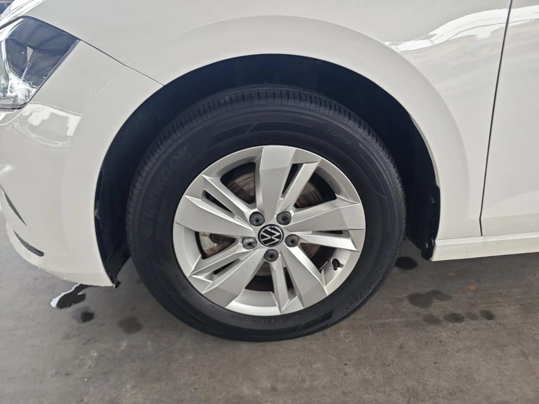Volkswagen Polo 2021 Plus 1.5L Automatic Panoramic Enjoyment Edition — миниатюра 10