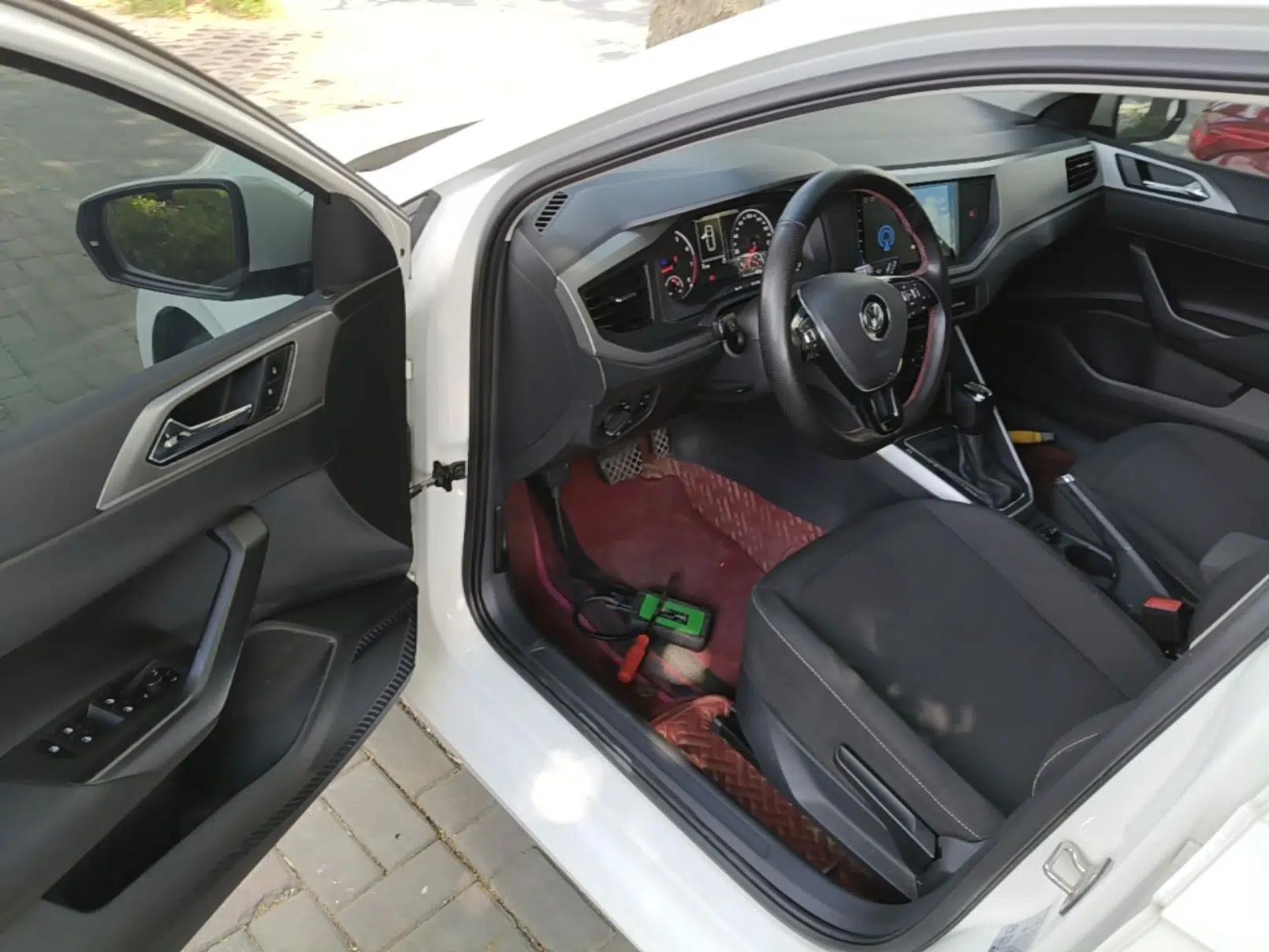 Volkswagen Polo 2019 Plus 1.5L Automatic Panoramic Enjoyment Edition — миниатюра 23