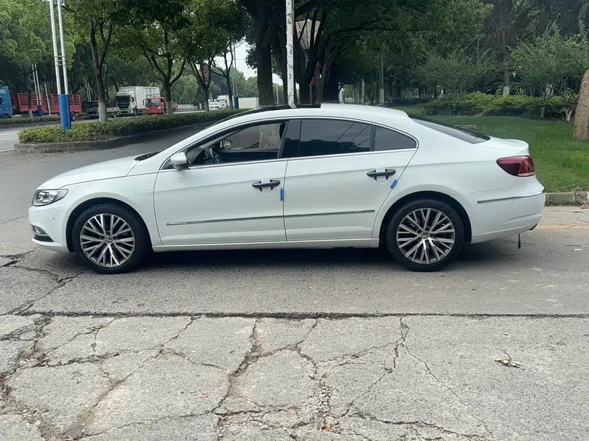 Volkswagen FAW-Volkswagen CC 2016 1.8TSI Luxury Model — миниатюра 13