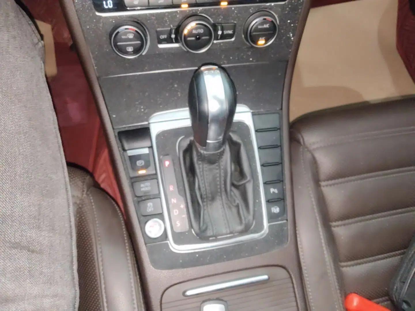 Volkswagen FAW-Volkswagen CC 2016 1.8TSI Luxury Model — миниатюра 21
