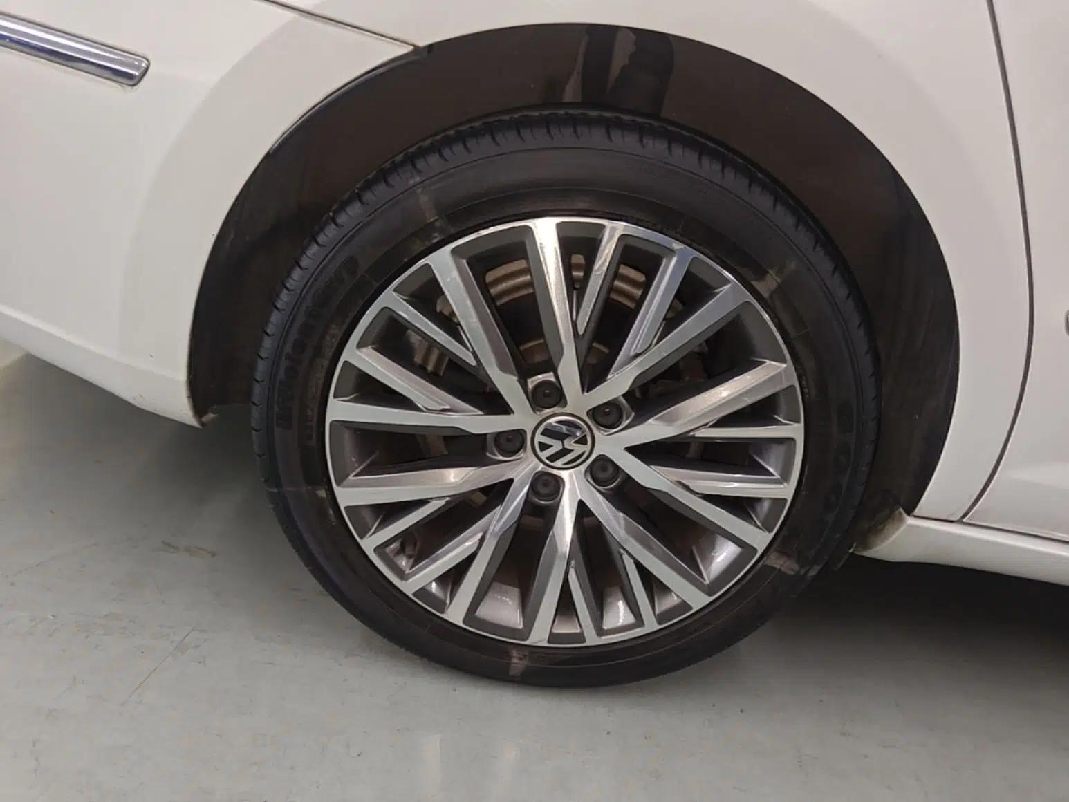 Volkswagen FAW-Volkswagen CC 2016 1.8TSI Luxury Model — миниатюра 11