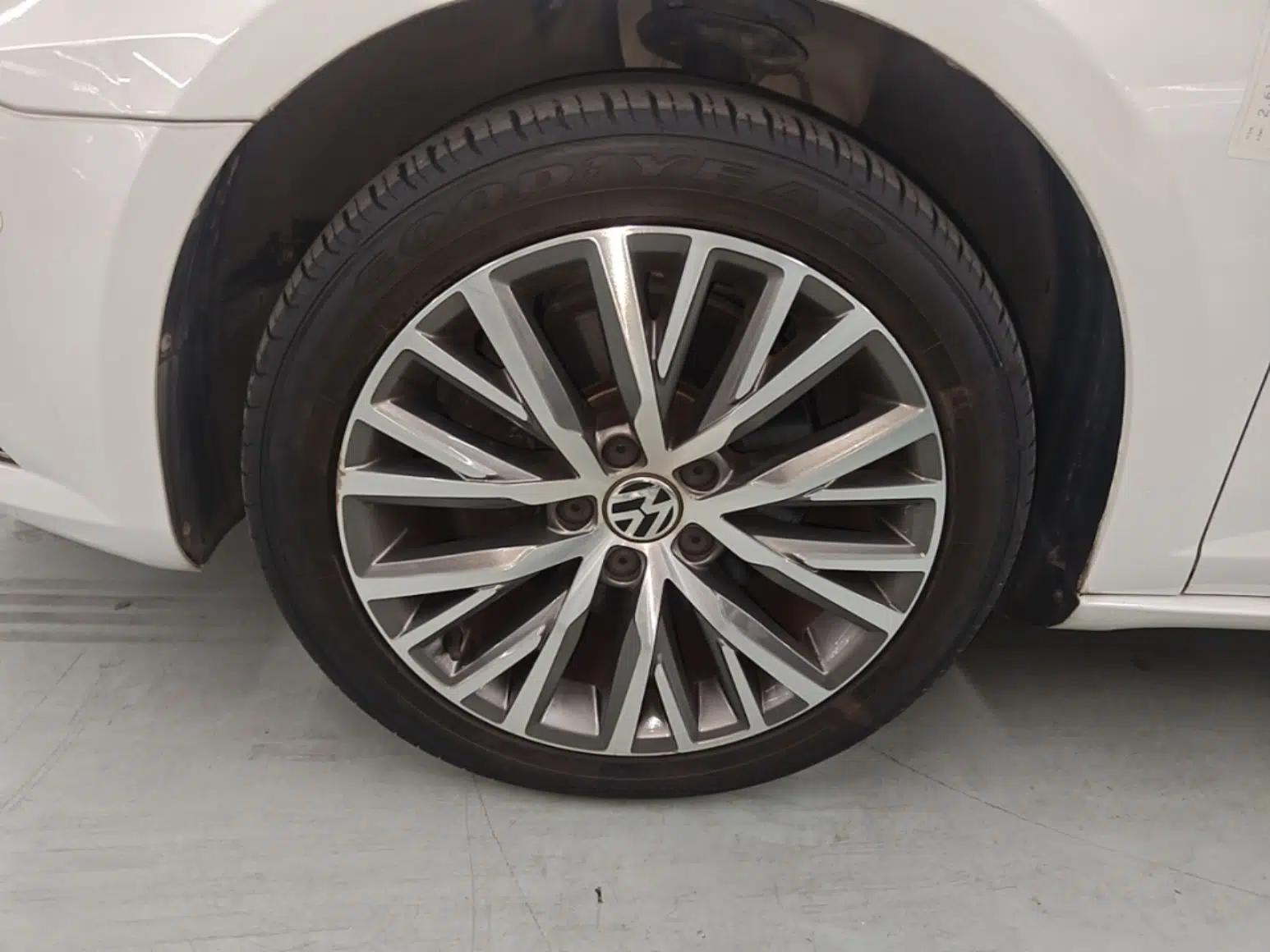 Volkswagen FAW-Volkswagen CC 2016 1.8TSI Luxury Model — миниатюра 12