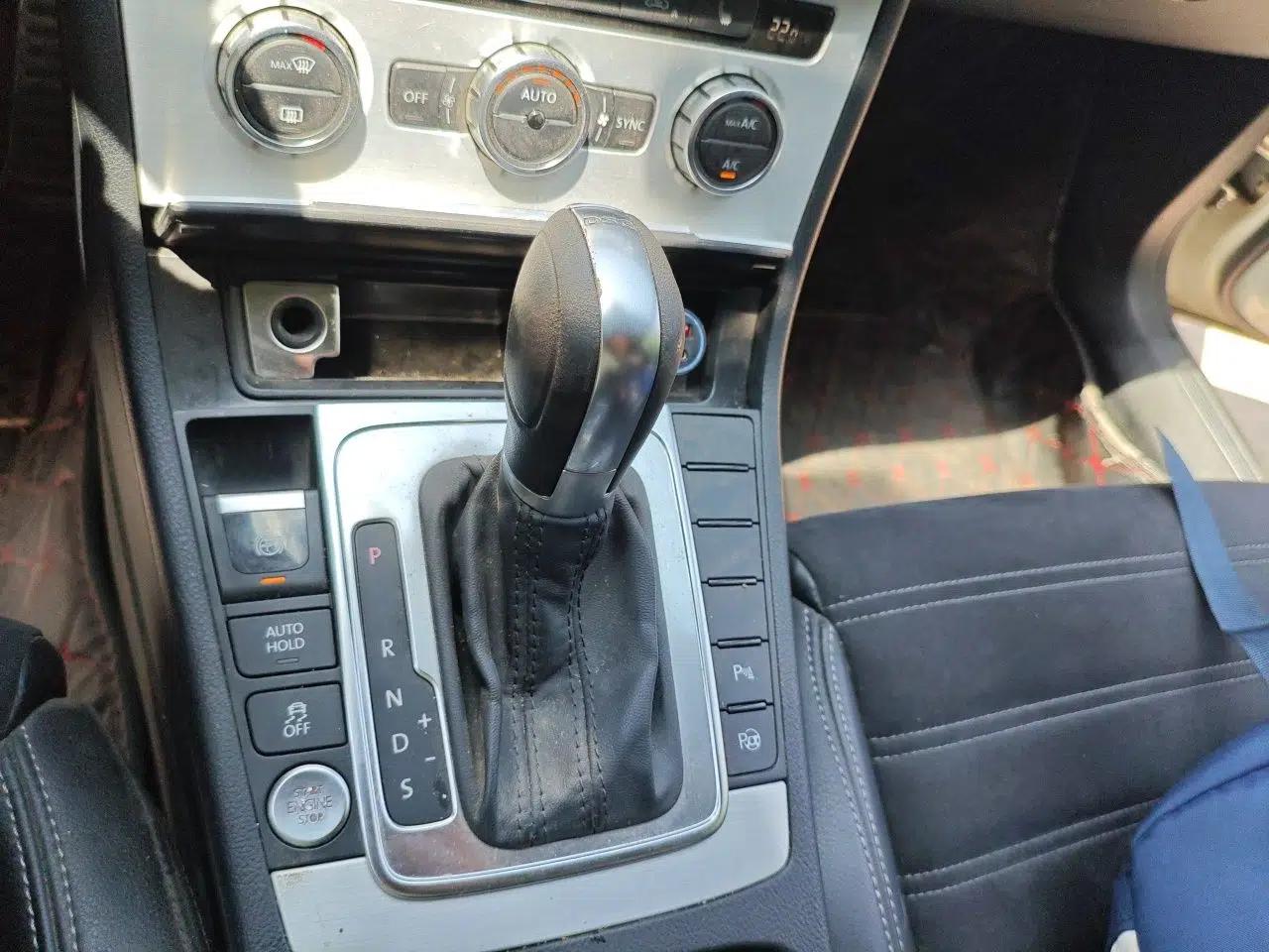 Volkswagen FAW-Volkswagen CC 2016 1.8TSI Luxury Model — миниатюра 14
