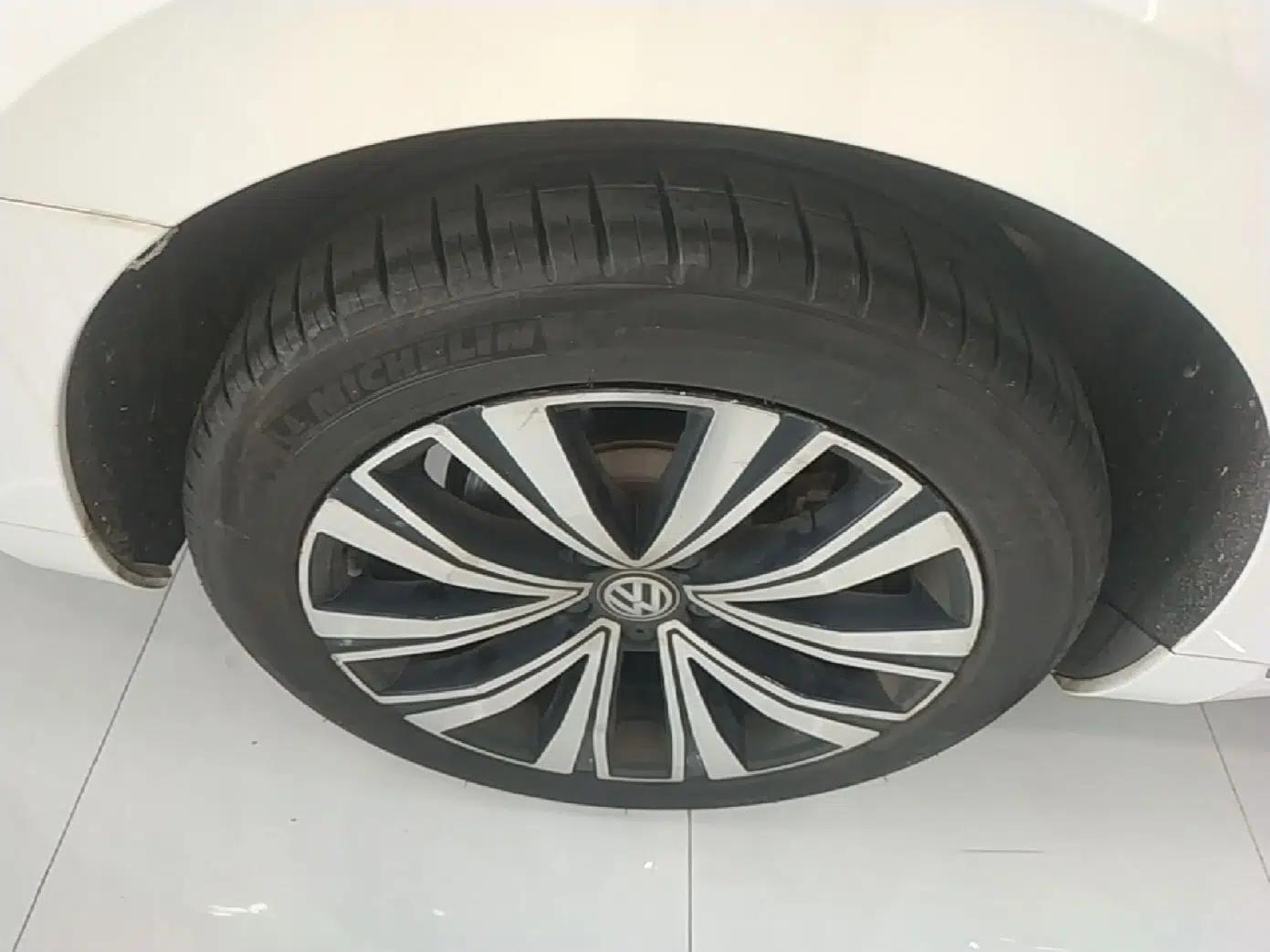 Volkswagen FAW-Volkswagen CC 2020 330TSI Glamour Edition China VI Standard — миниатюра 11