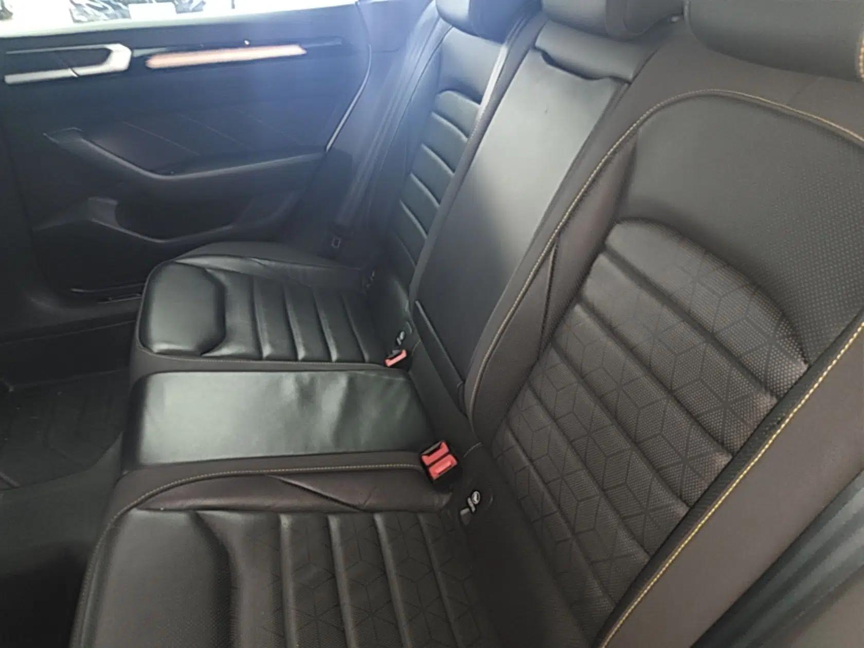 Volkswagen FAW-Volkswagen CC 2023 380TSI Striking Edition — миниатюра 20