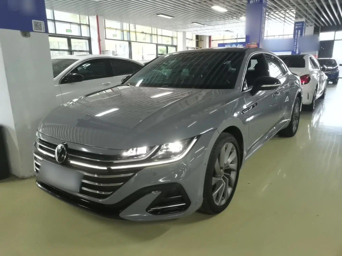 Volkswagen FAW-Volkswagen CC 2023 380TSI Striking Edition — миниатюра 1