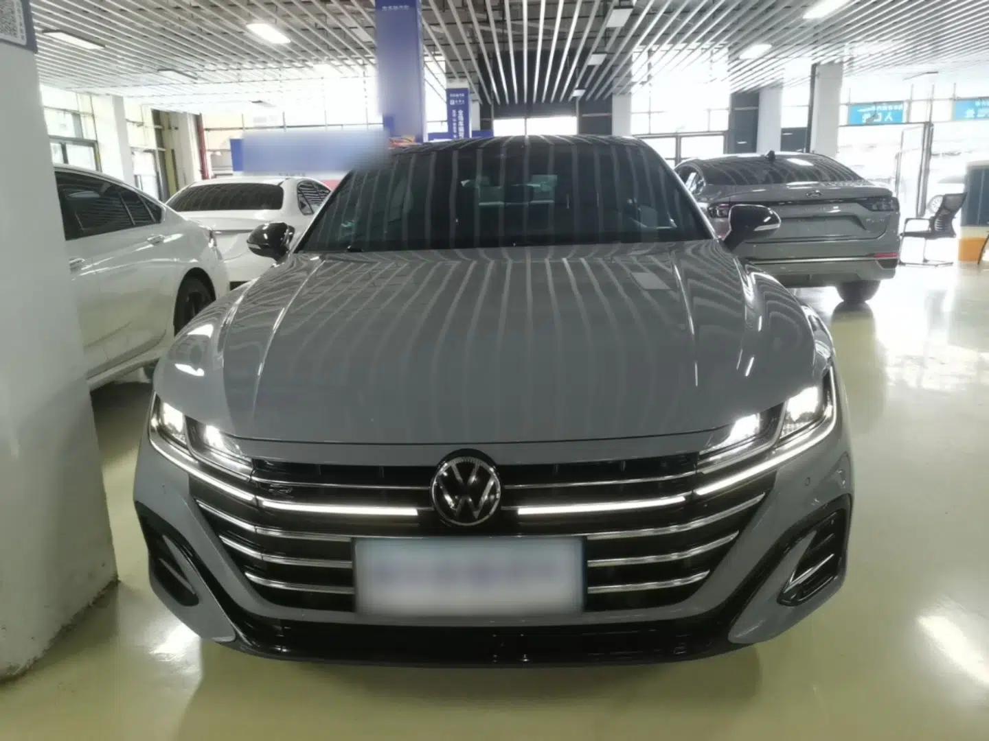 Volkswagen FAW-Volkswagen CC 2023 380TSI Striking Edition — миниатюра 2