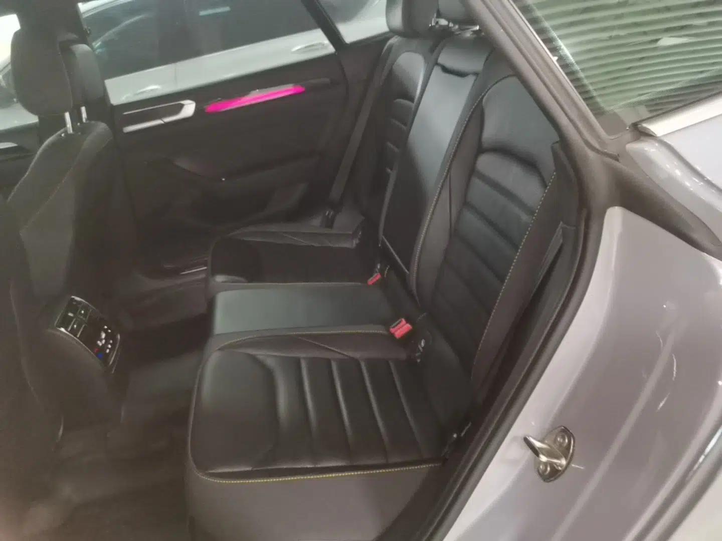 Volkswagen FAW-Volkswagen CC 2023 380TSI Striking Edition — миниатюра 20