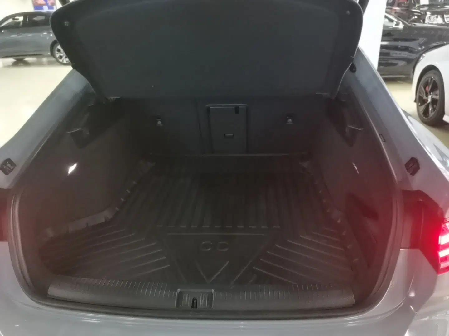 Volkswagen FAW-Volkswagen CC 2023 380TSI Striking Edition — миниатюра 22