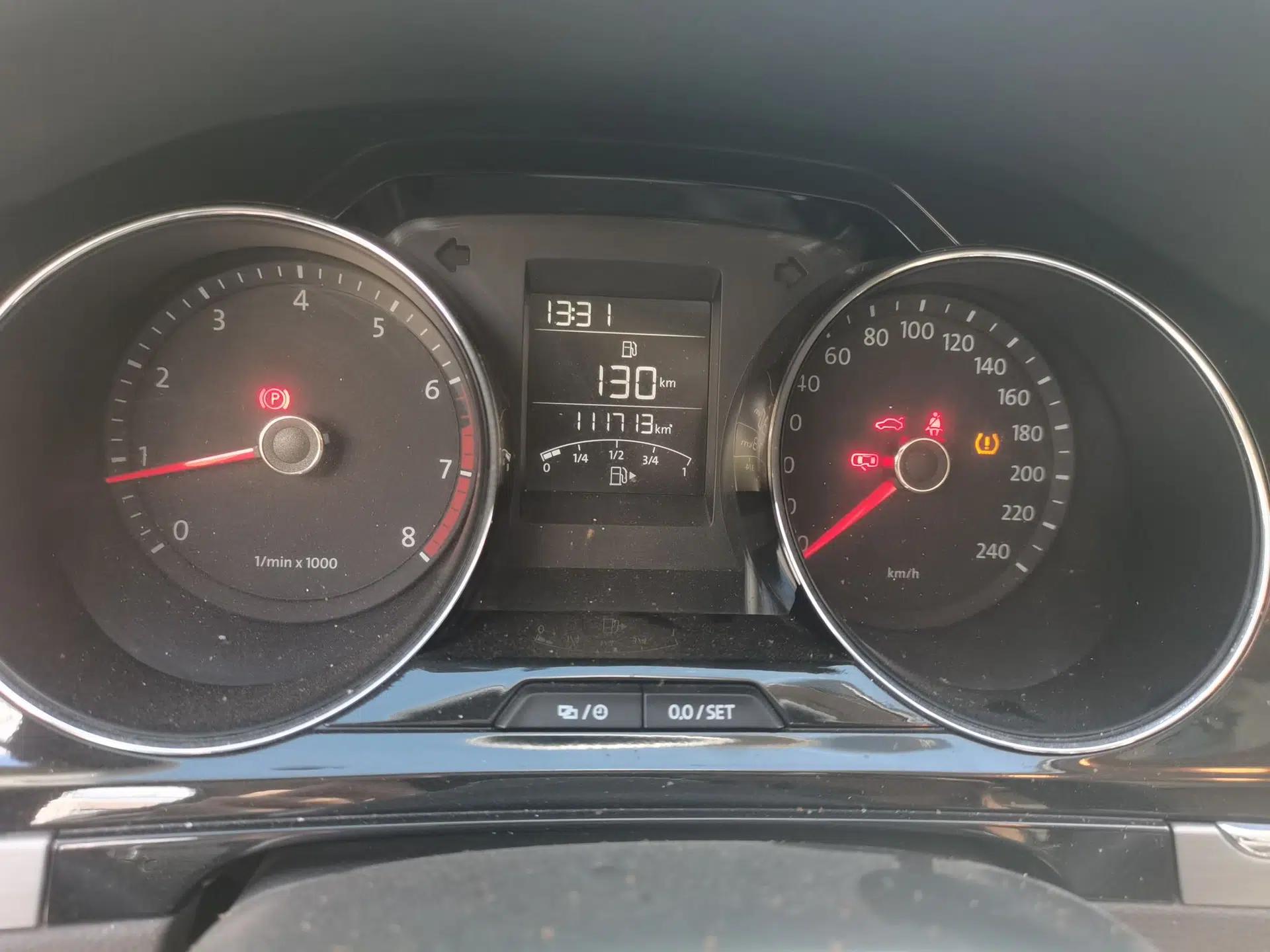 Volkswagen Bora 2014 1.6L Manual Comfort Model — миниатюра 12