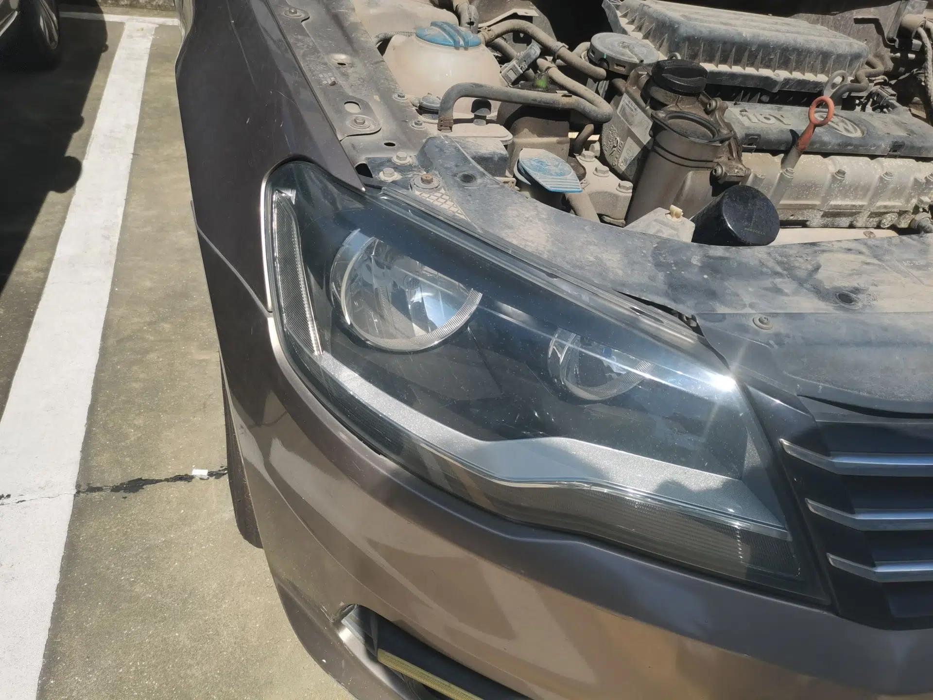 Volkswagen Bora 2014 1.6L Manual Comfort Model — миниатюра 7