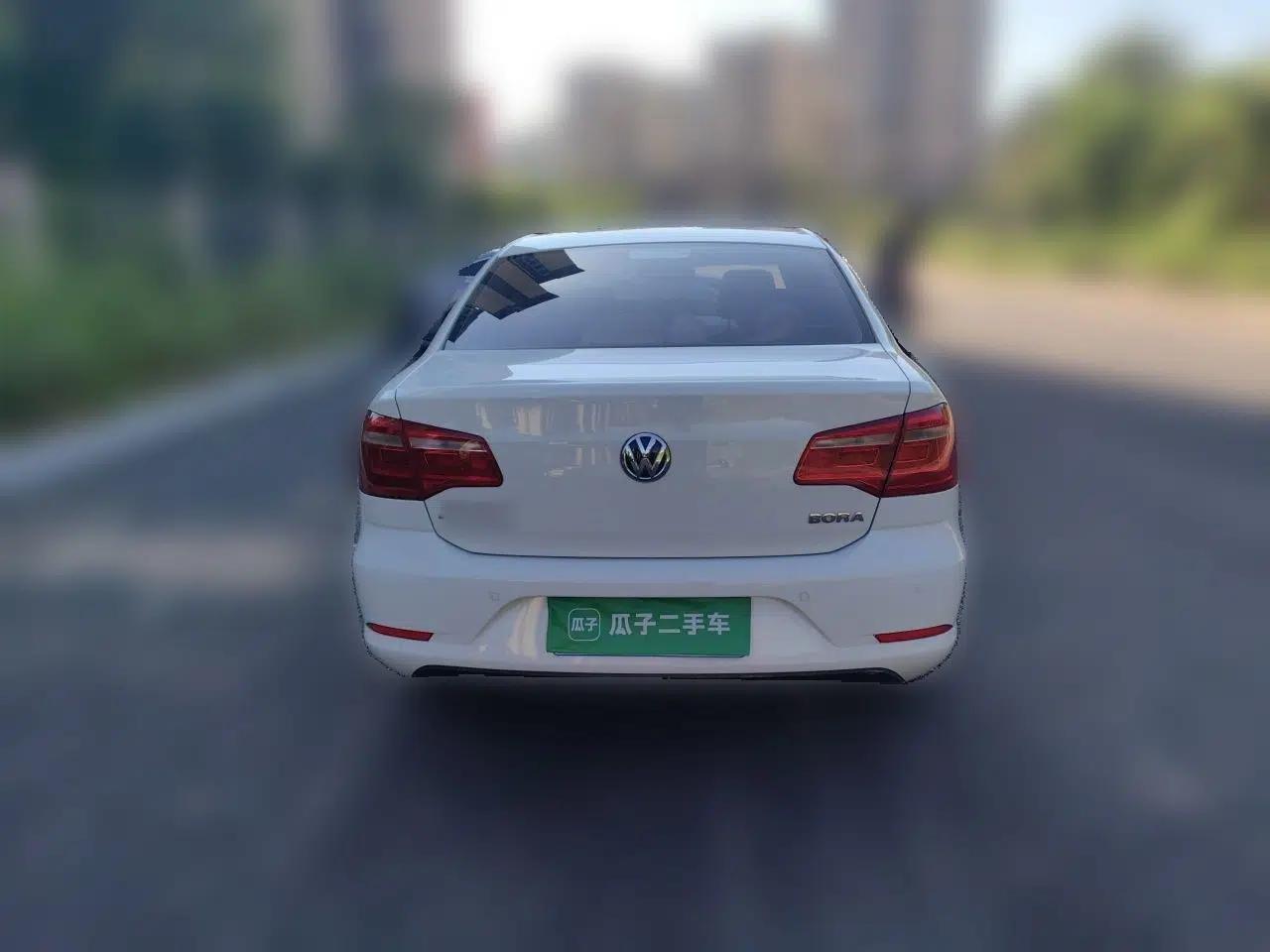 Volkswagen Bora 2015 Zhuihui Edition 1.6L Manual Comfort Model — миниатюра 3