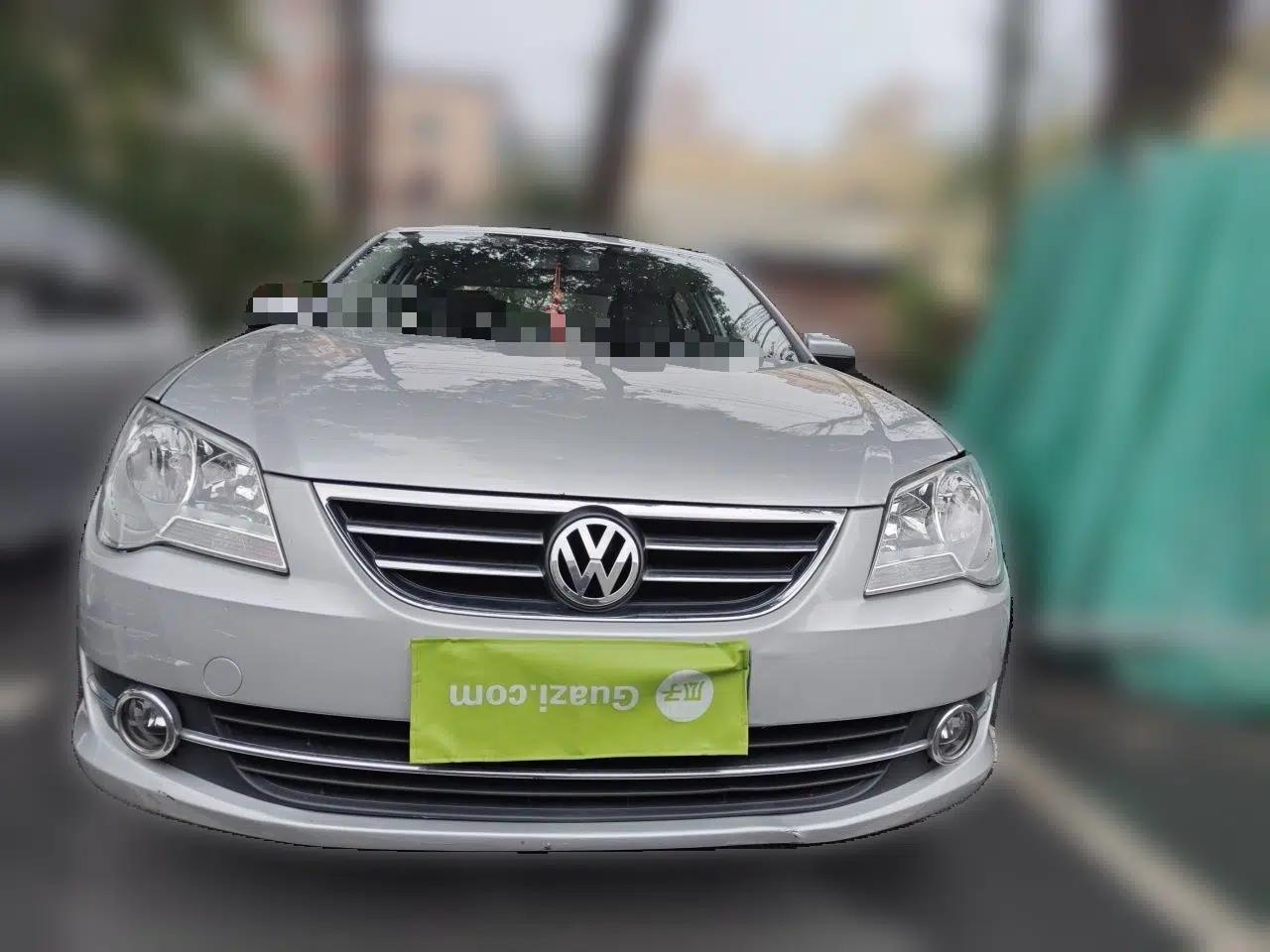 Volkswagen Bora 2012 1.6L Automatic Fashion Edition — миниатюра 2