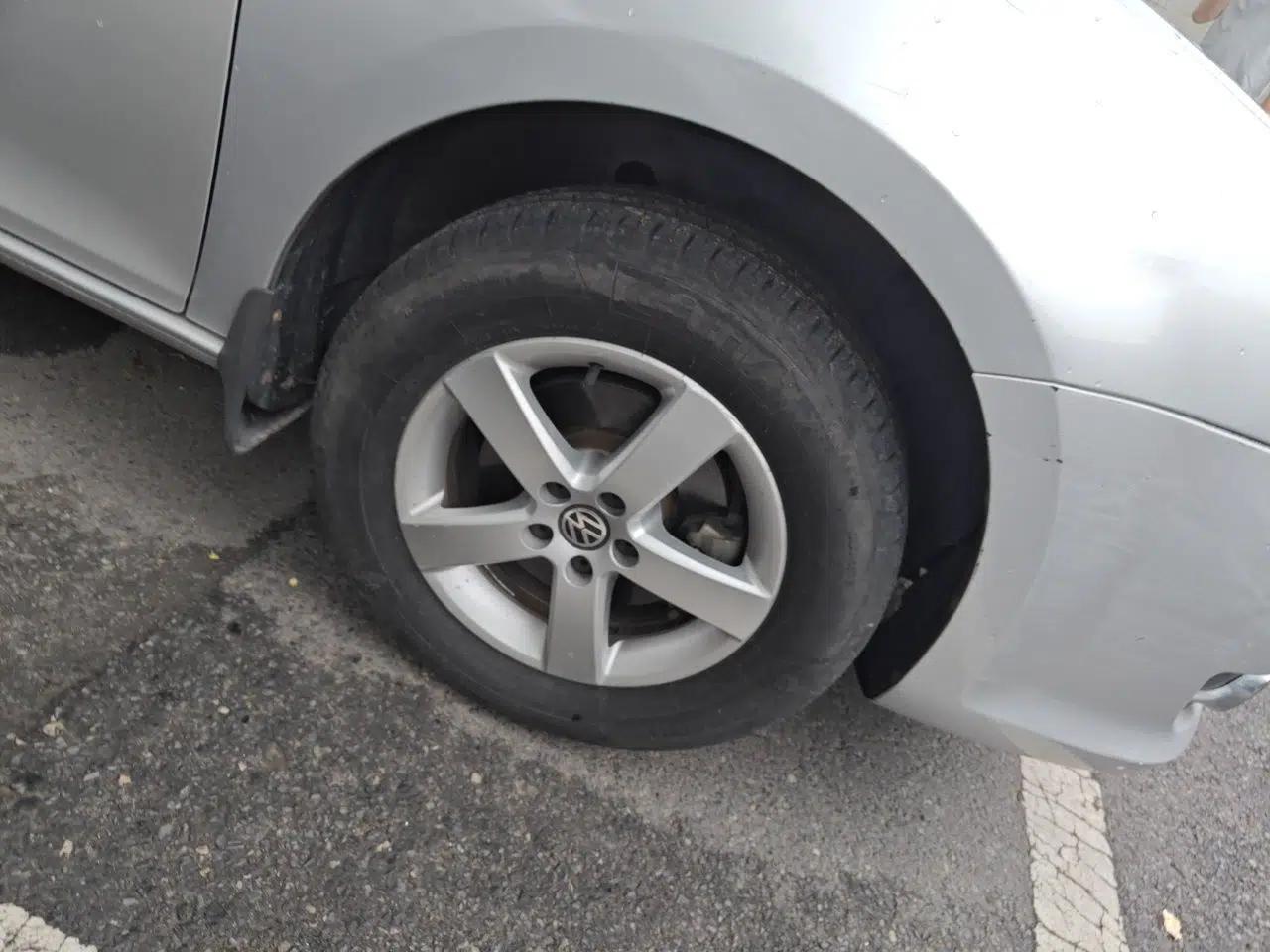 Volkswagen Bora 2012 1.6L Automatic Fashion Edition — миниатюра 8