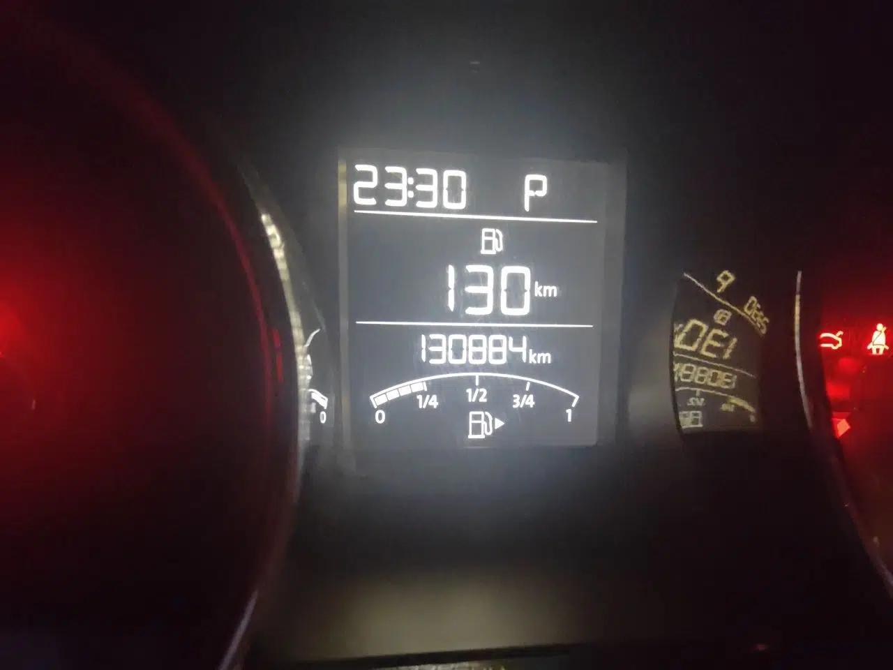 Volkswagen Bora 2013 1.6L Automatic Comfort Model — миниатюра 12