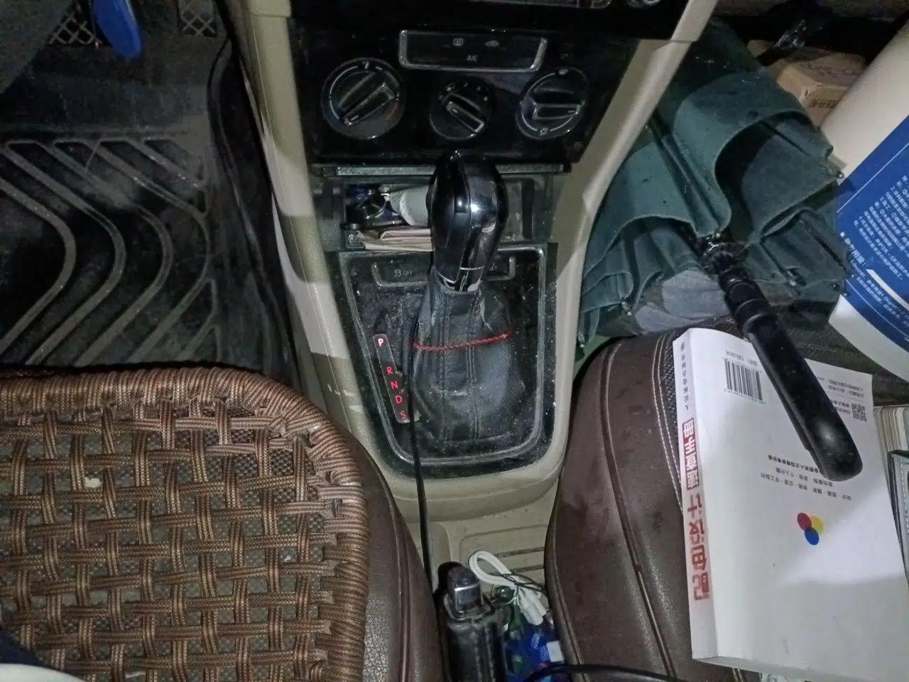 Volkswagen Bora 2014 1.6L Automatic Comfort Model — миниатюра 14