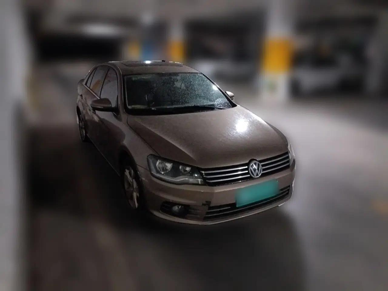 Volkswagen Bora 2014 1.6L Automatic Comfort Model — миниатюра 3