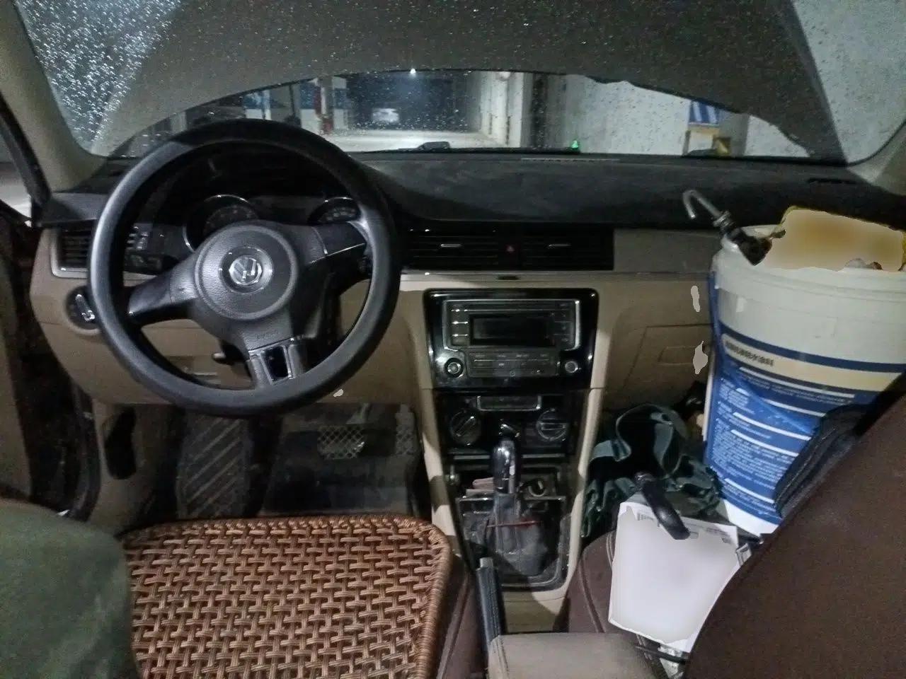 Volkswagen Bora 2014 1.6L Automatic Comfort Model — миниатюра 9