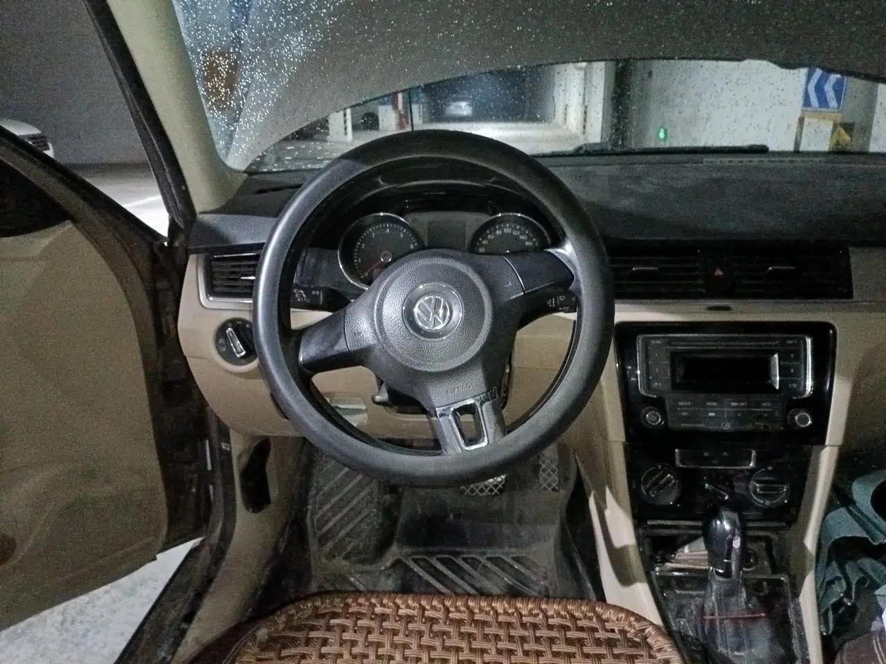Volkswagen Bora 2014 1.6L Automatic Comfort Model — миниатюра 10