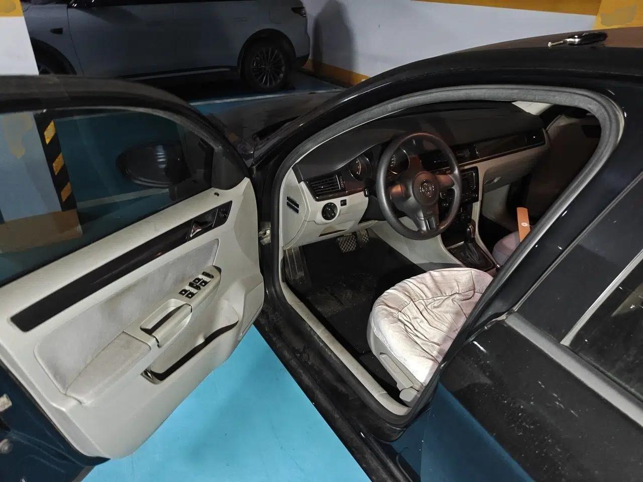 Volkswagen Bora 2013 1.6L Automatic Fashion Model — миниатюра 16