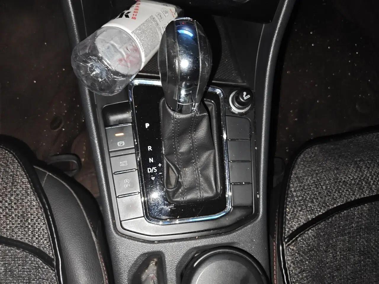 Volkswagen Bora 2019 1.5L Automatic Comfort Model — миниатюра 14