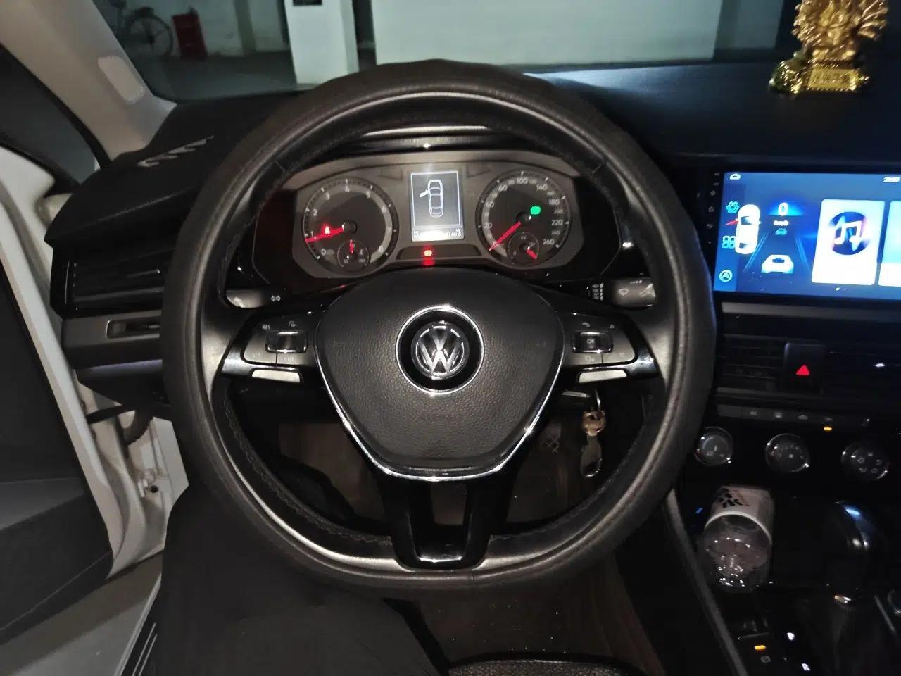 Volkswagen Bora 2019 1.5L Automatic Comfort Model — миниатюра 10