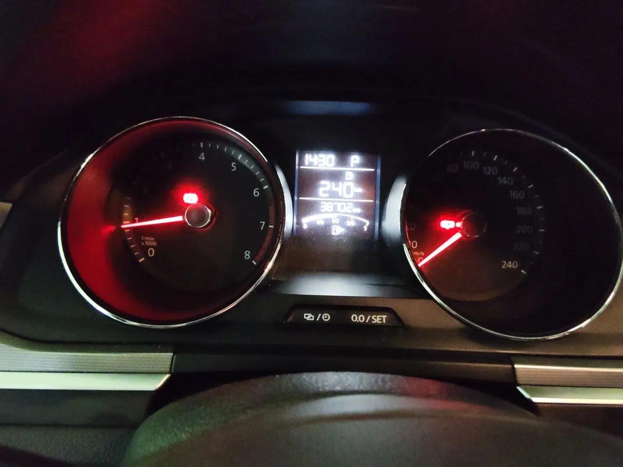 Volkswagen Bora 2018 1.5L Automatic Fashion Model — миниатюра 9