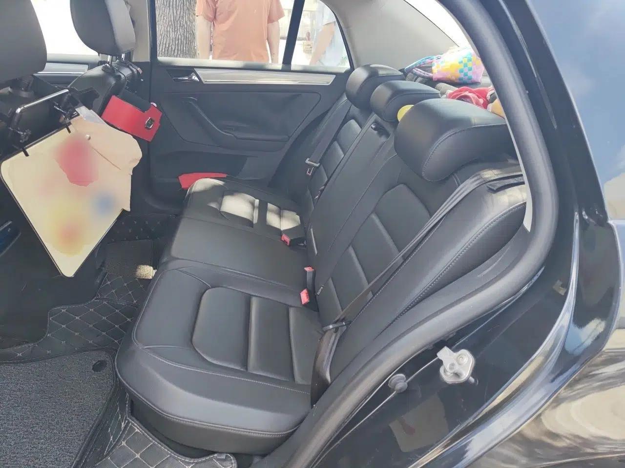 Volkswagen Bora 2014 1.6L Automatic Comfort Model — миниатюра 17