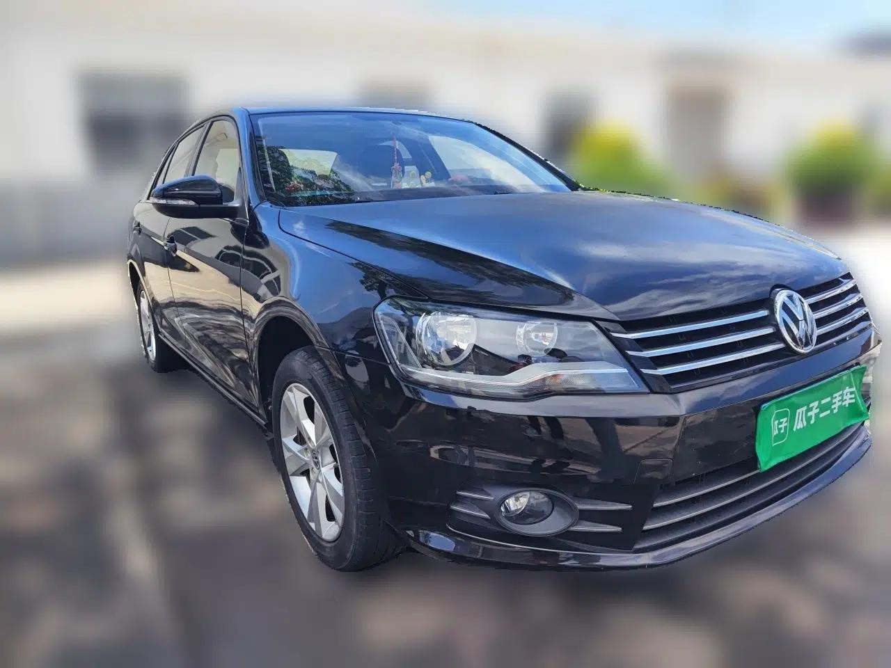 Volkswagen Bora 2014 1.6L Automatic Comfort Model — миниатюра 3