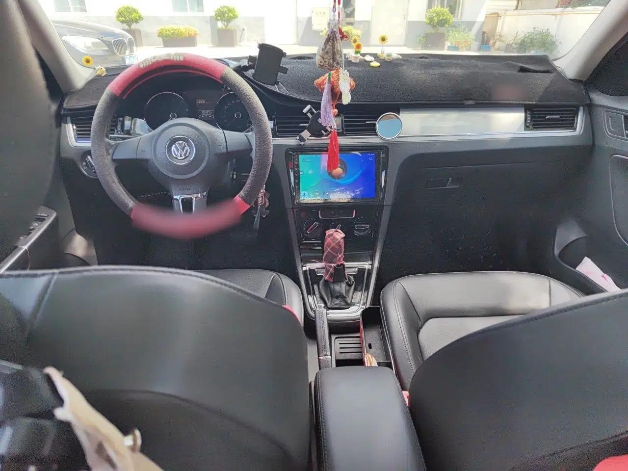 Volkswagen Bora 2014 1.6L Automatic Comfort Model — миниатюра 9
