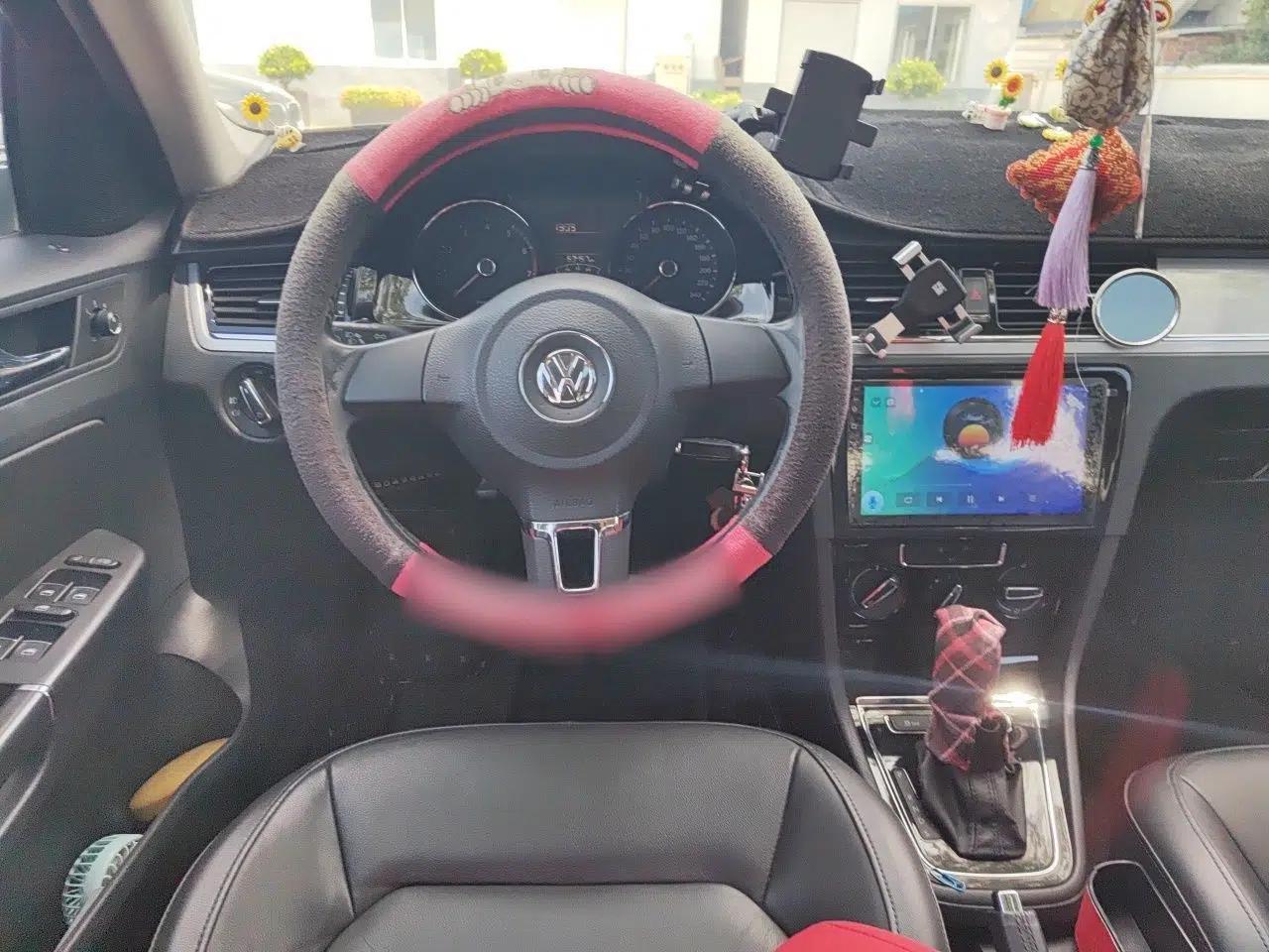 Volkswagen Bora 2014 1.6L Automatic Comfort Model — миниатюра 10