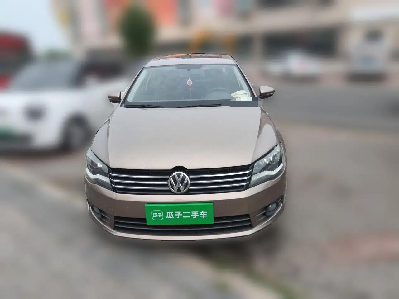 Volkswagen Bora 2015 Value Edition 1.6L Automatic Comfort Version — миниатюра 2