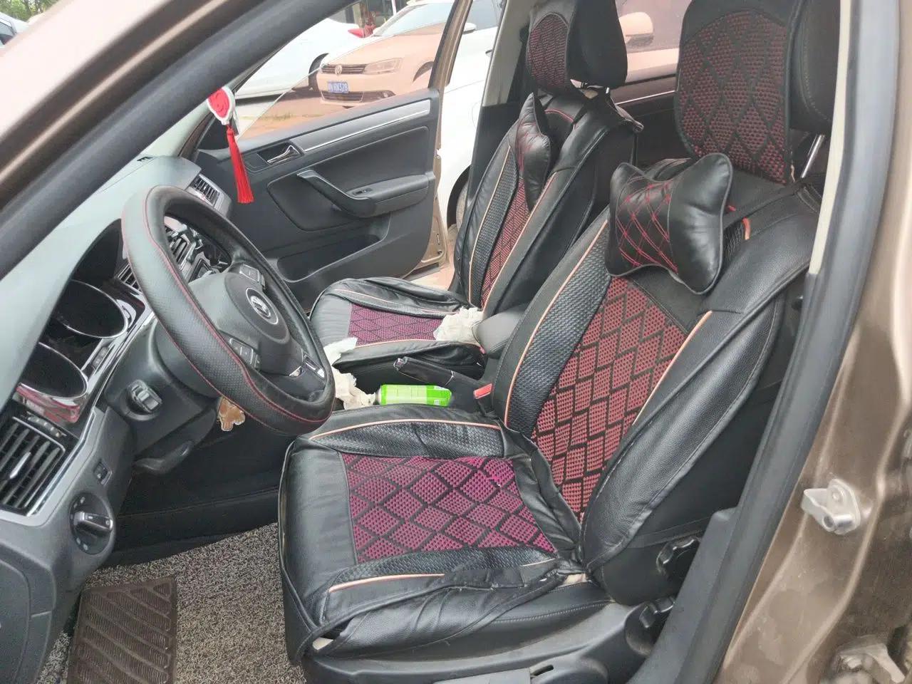 Volkswagen Bora 2015 Value Edition 1.6L Automatic Comfort Version — миниатюра 15