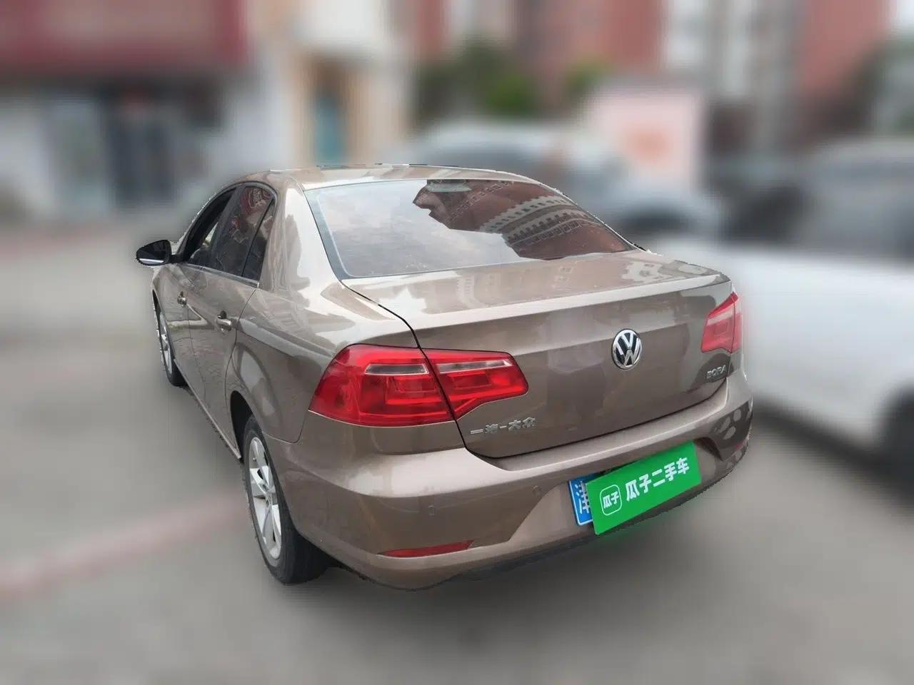 Volkswagen Bora 2015 Value Edition 1.6L Automatic Comfort Version — миниатюра 4