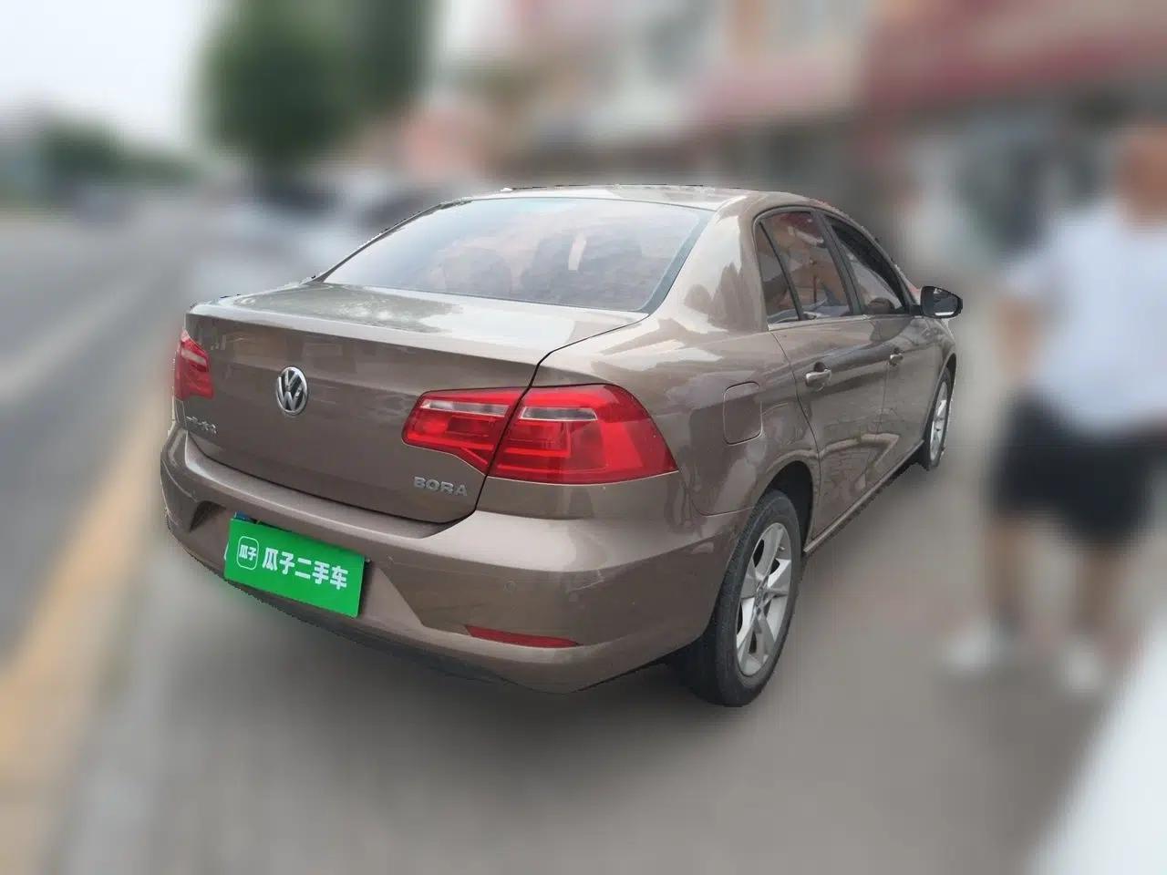 Volkswagen Bora 2015 Value Edition 1.6L Automatic Comfort Version — миниатюра 6