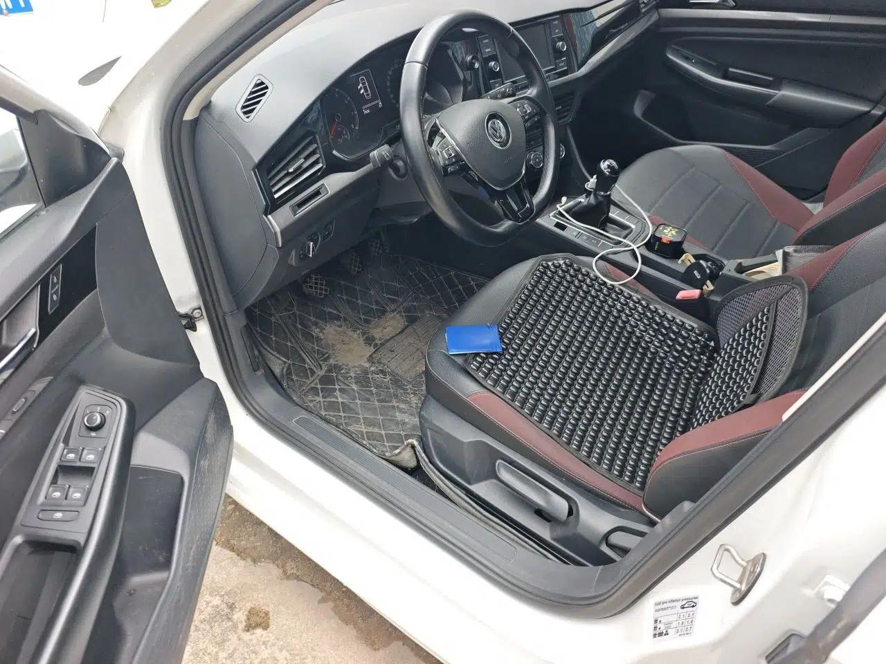 Volkswagen Bora 2020 1.5L Manual Comfort Version — миниатюра 16