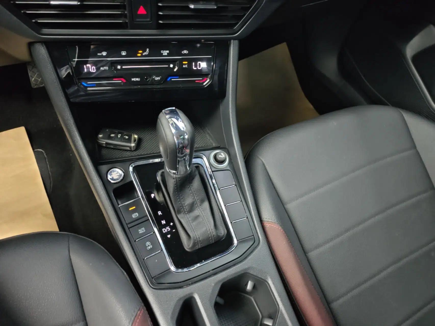 Volkswagen Bora 2020 1.5L Automatic Elite Version — миниатюра 16