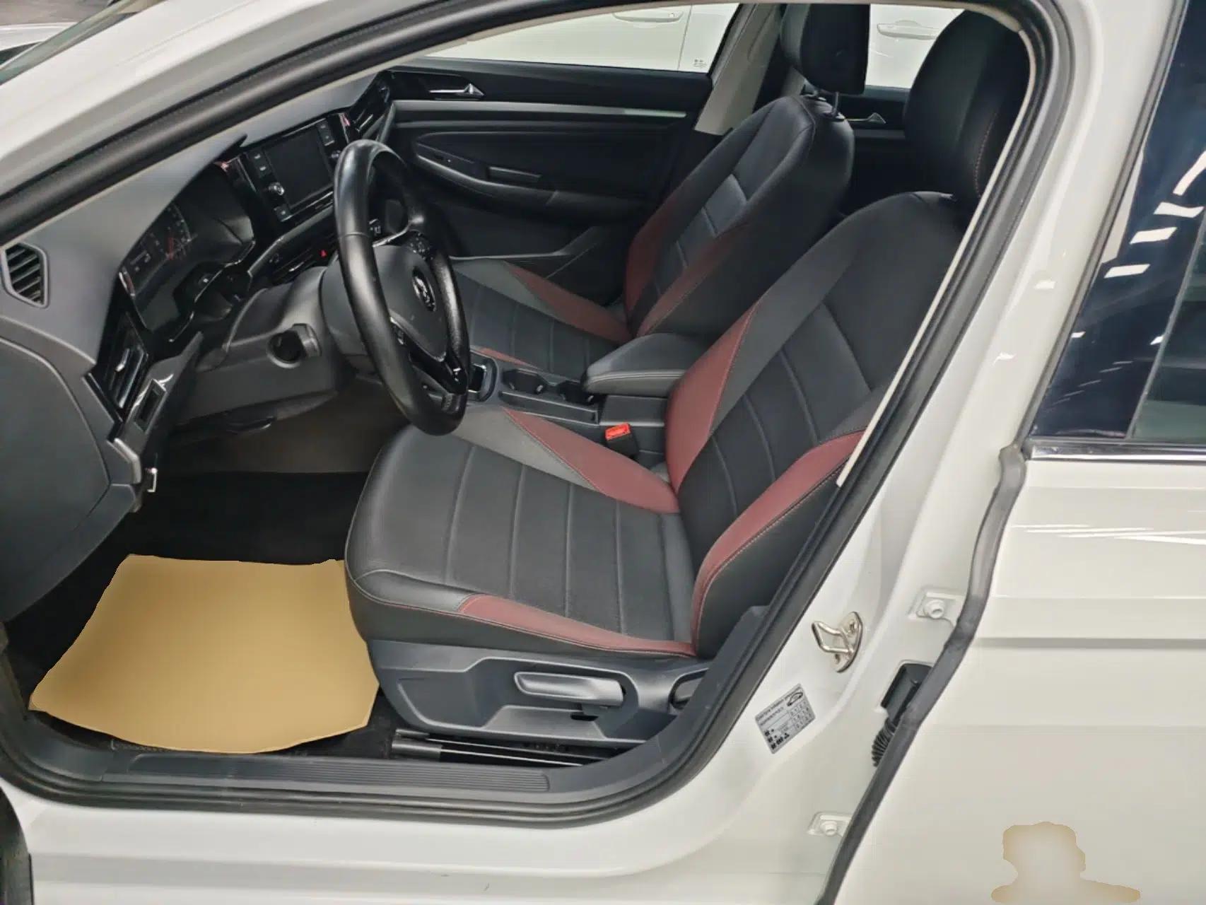 Volkswagen Bora 2020 1.5L Automatic Elite Version — миниатюра 17